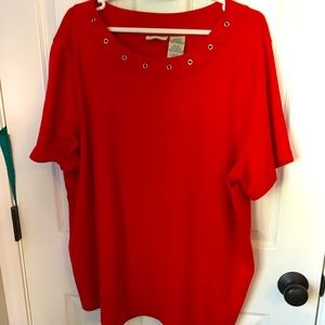 Short sleeve red top with riveting at scoop neckline in a size 3x, White Stag
